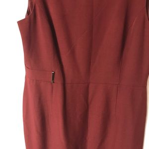 Kasper size 12 Dress, Burgundy Color, zip, Half Belt